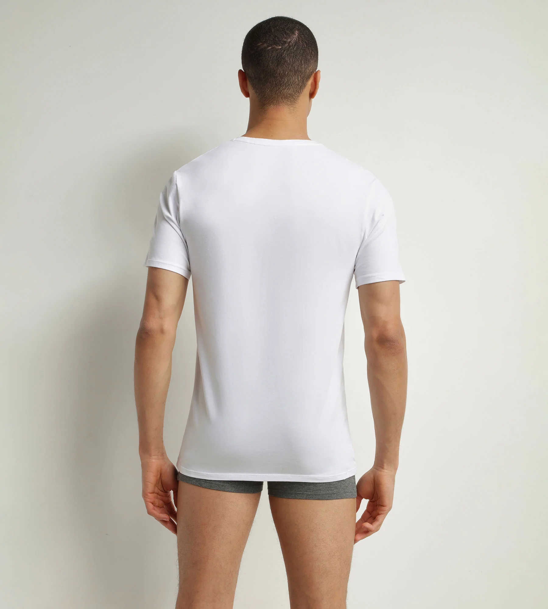 Lot de 2 t-shirts homme en coton bio Blanc à col V Dim Good - Image 2